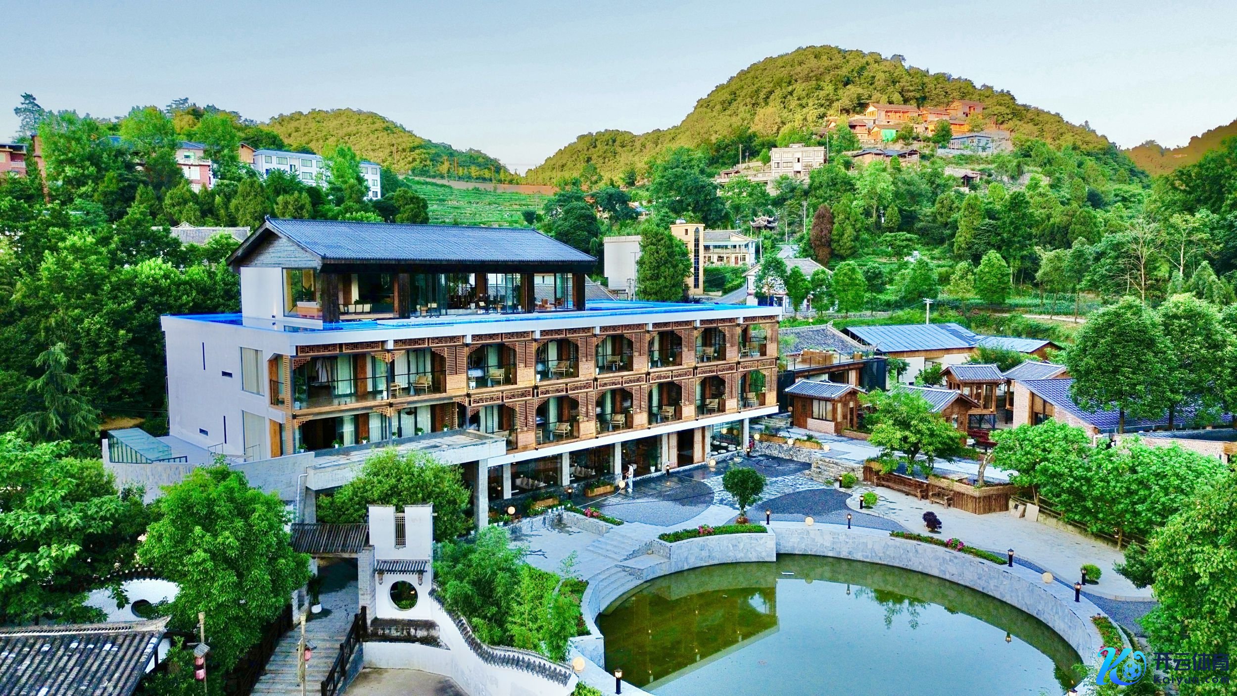 贵州仁怀：打造以“酒旅为核、山水为脉、红色为魂”的海外平地度假想法地